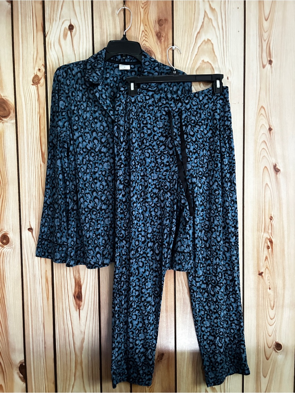 Soma Women's Size L Pajama Set Animal Print Long Sleeve Full Bottoms Loungewear